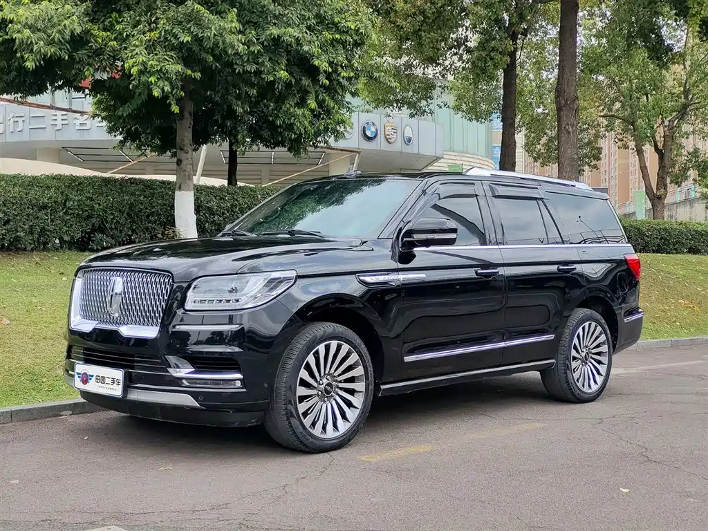 Lincoln Navigator 2021 — фото 1