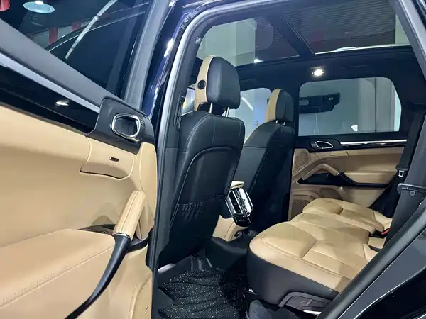 Porsche Cayenne 2015