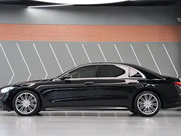 Mercedes-Benz S-Class 2021
