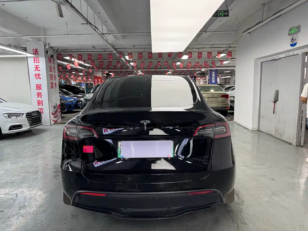 Tesla Model Y 2022 — фото 11