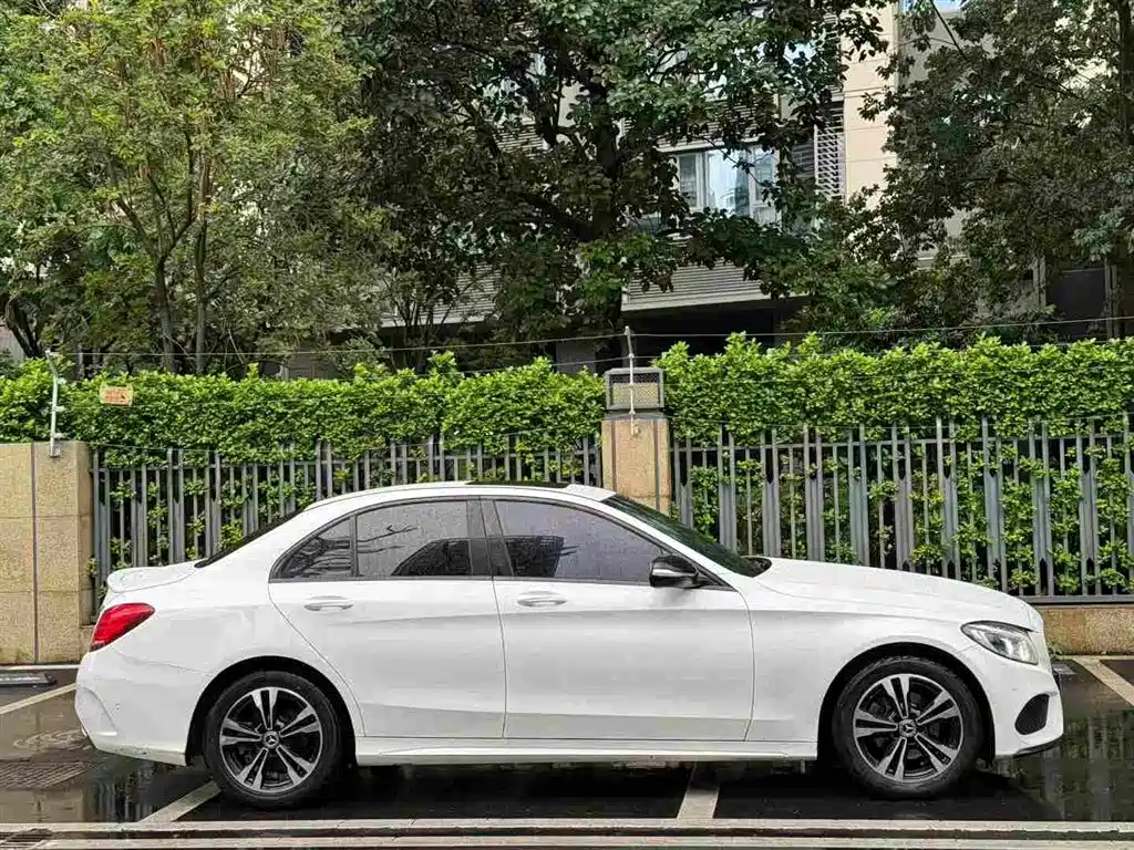Mercedes-Benz C-Class 2017 — фото 4