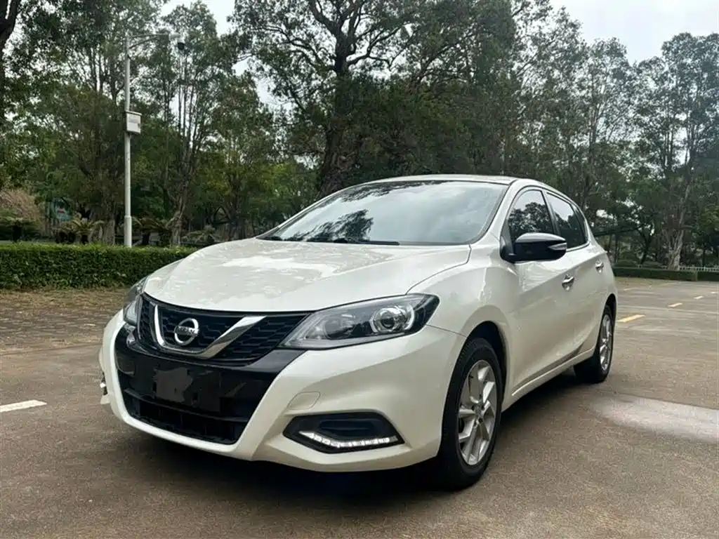Nissan Tiida 2021 — фото 1