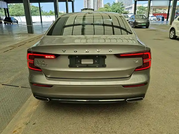 Volvo S60 2021