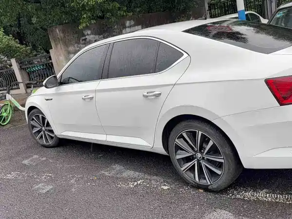 Skoda Superb 2023