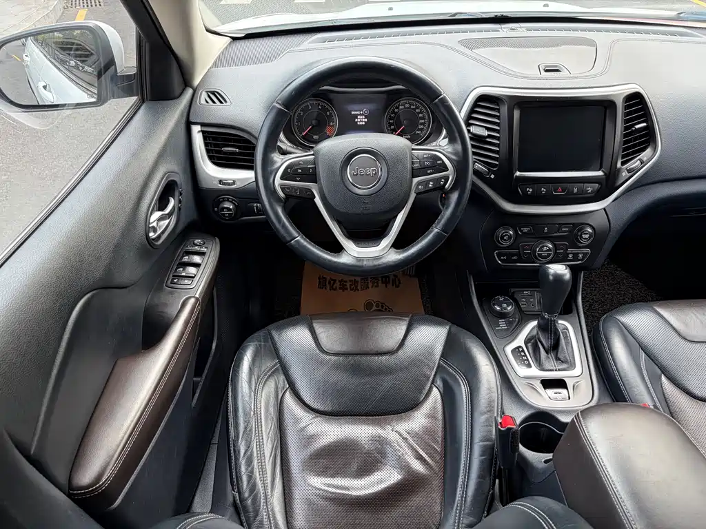Jeep Cherokee 2014 — фото 16