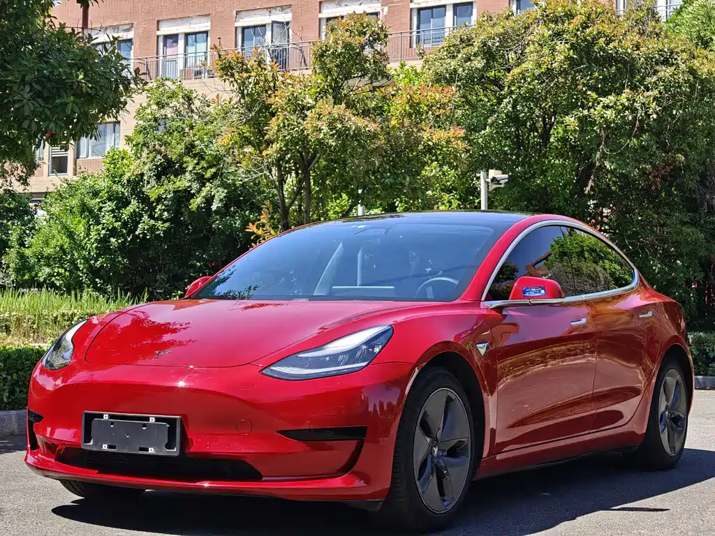 Tesla Model 3 2020 — фото 1