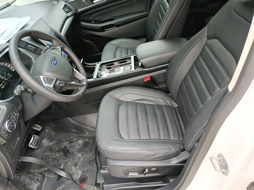 Ford Edge 2020 — фото 11