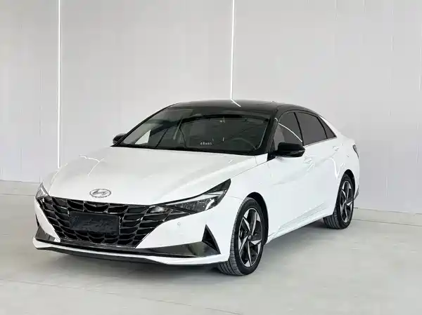 Hyundai Elantra 2022