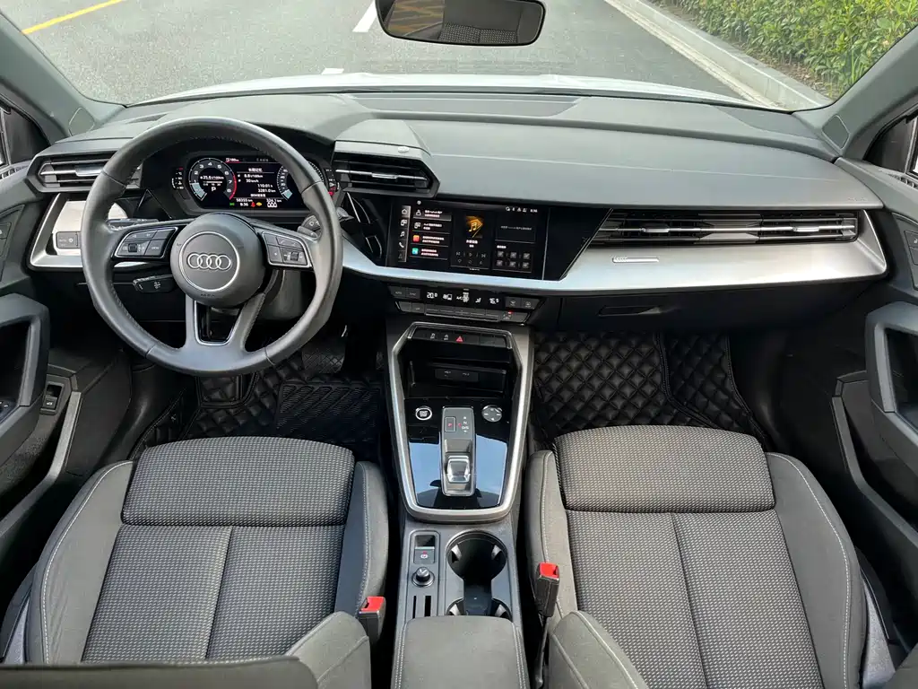 Audi A3 2022 — фото 15