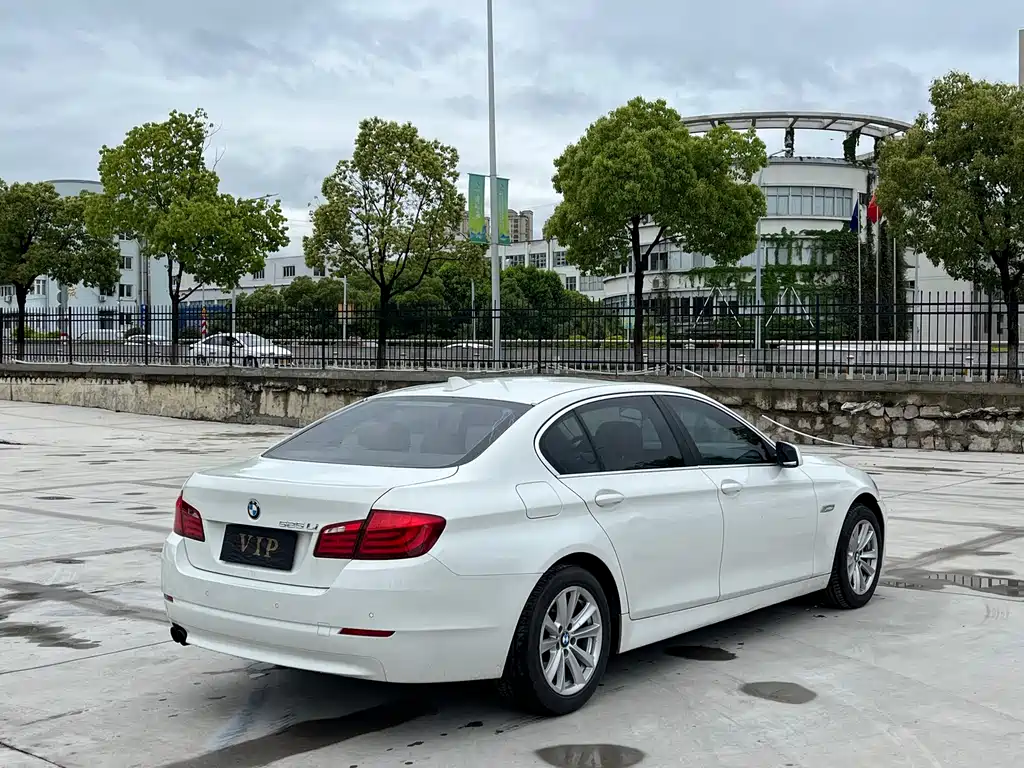BMW 5 Series 2013 — фото 13