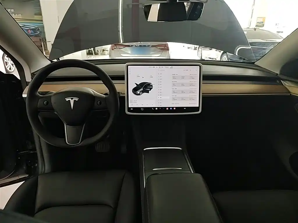 Tesla Model Y 2021 — фото 10