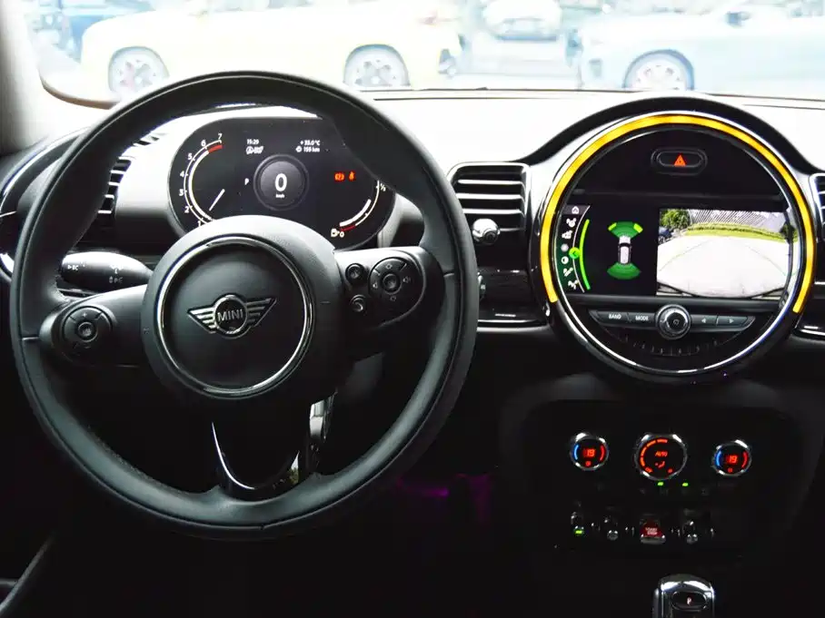 MINI Clubman 2021 — фото 10