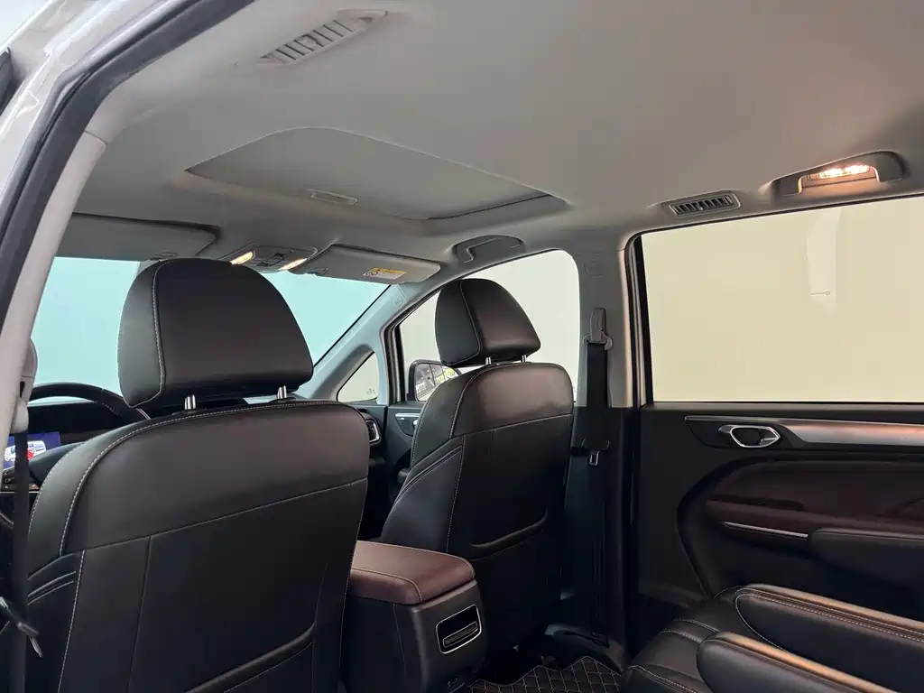 GAC Motor Trumpchi M6 2023 — фото 8