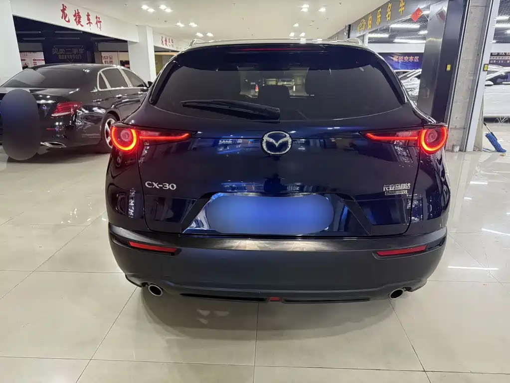 Mazda CX-30 2023 — фото 14