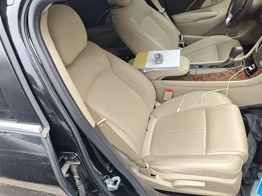 Buick LaCrosse 2016 — фото 25
