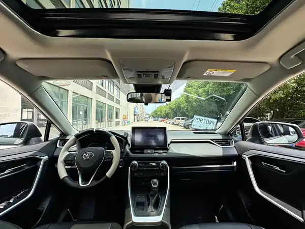 Toyota RAV4 2021