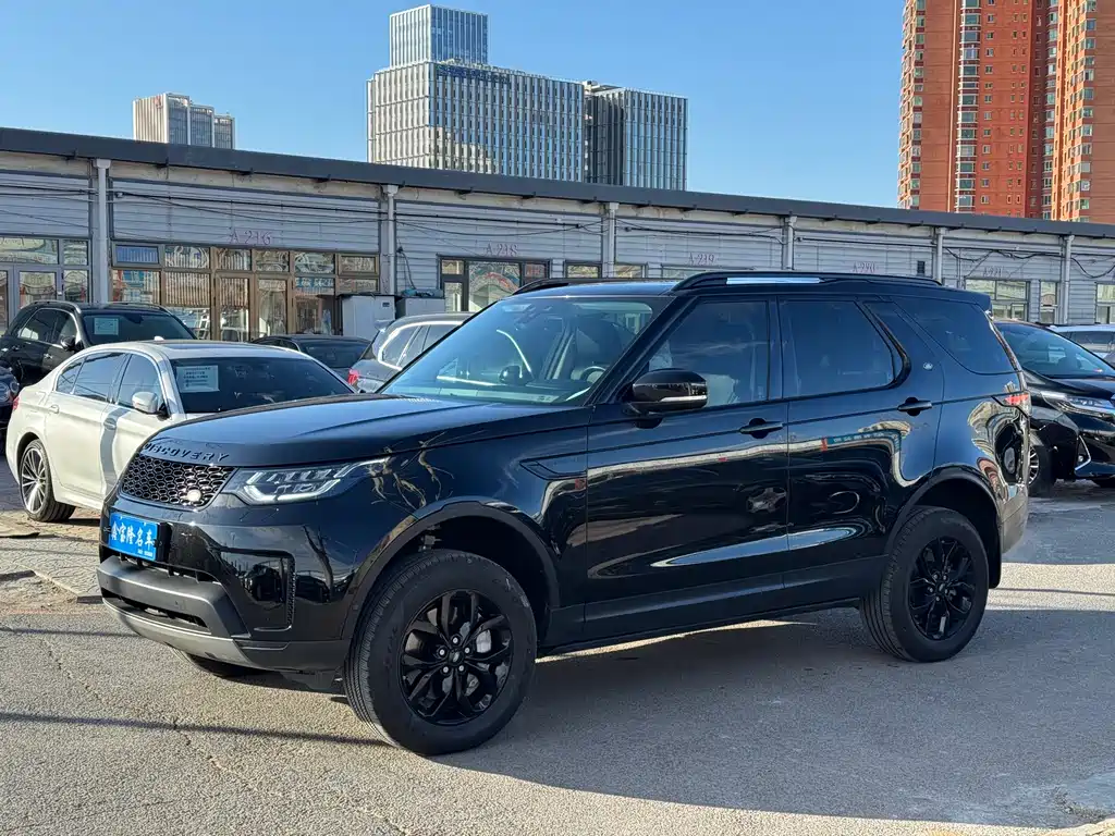 Land Rover Discovery 2019 — фото 1