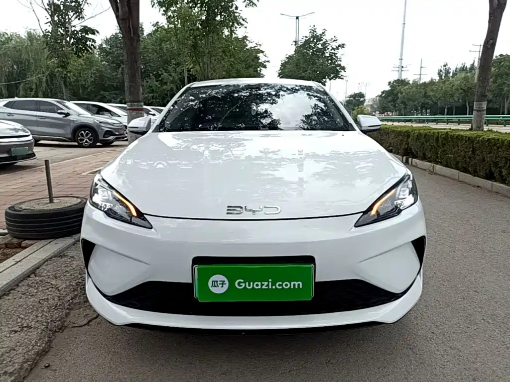 BYD Seal 05 DM-i 2025 — фото 3