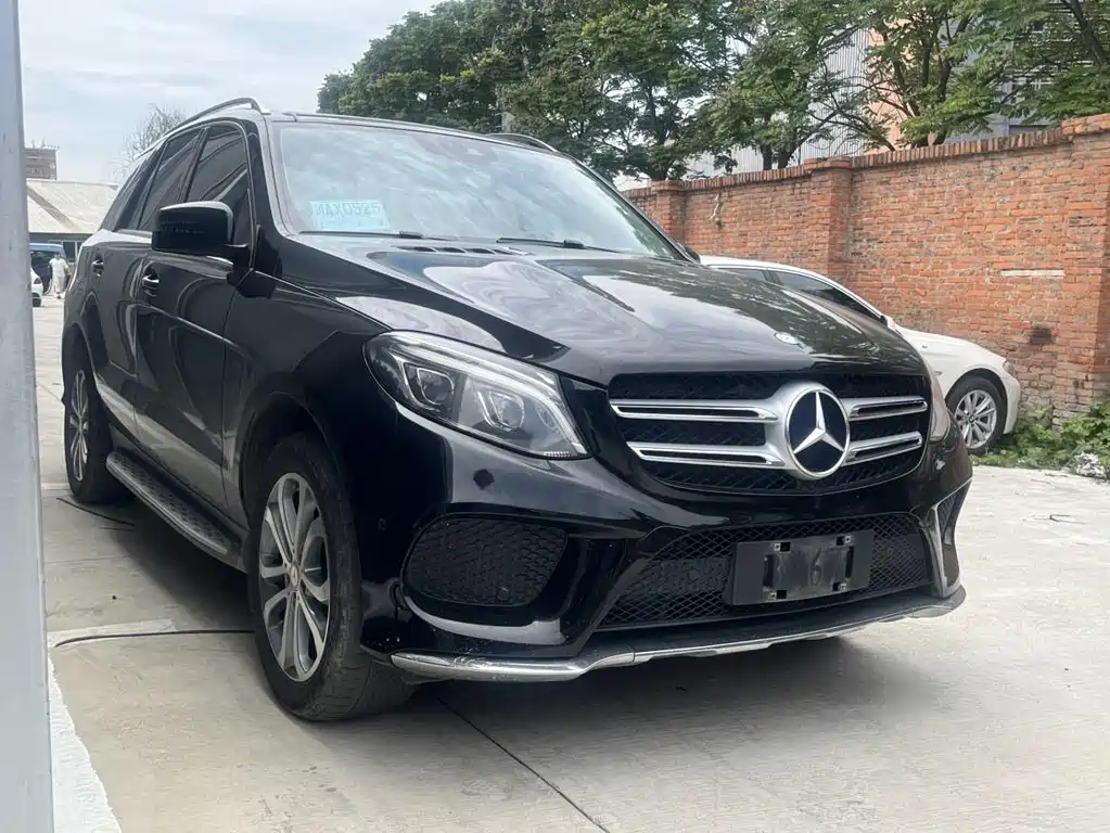 Mercedes-Benz GLE 2015