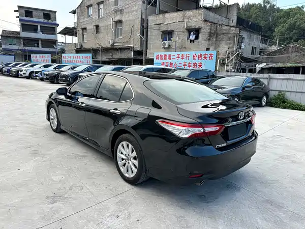Toyota Camry 2021