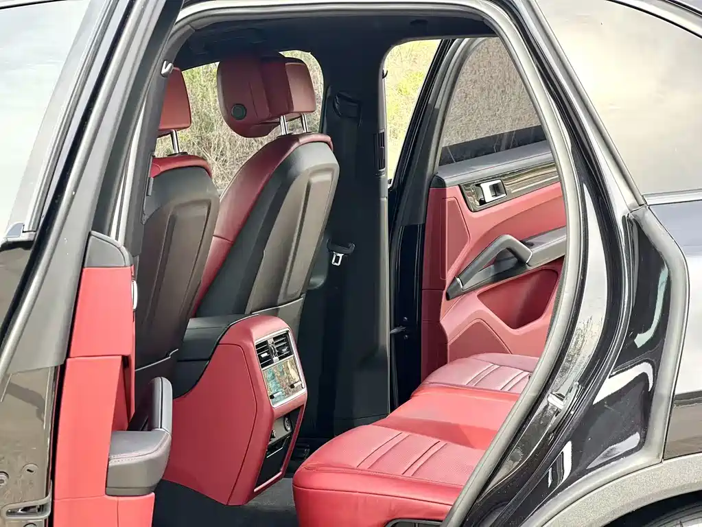 Porsche Cayenne Hybrid 2019 — фото 10