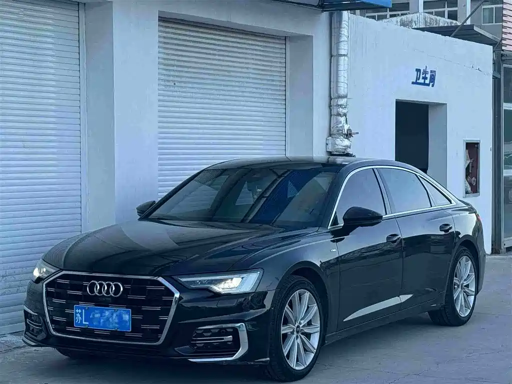 Audi A6L 2022 — фото 1