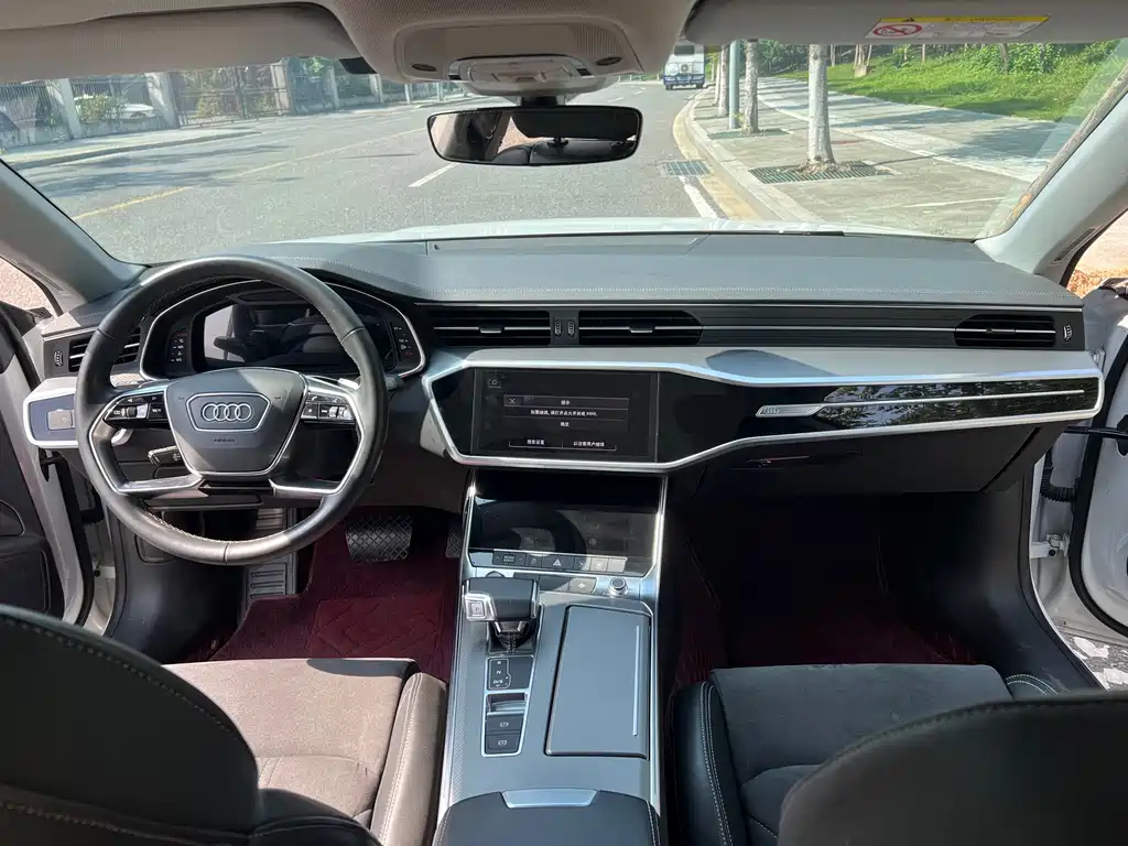 Audi A7L 2023 — фото 13