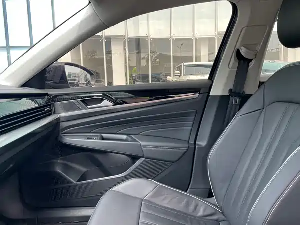 Volkswagen Passat 2024
