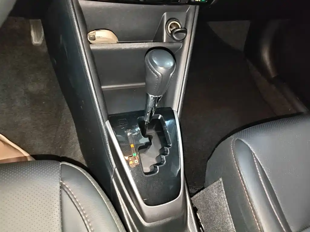 Toyota Yaris L 2022 — фото 14