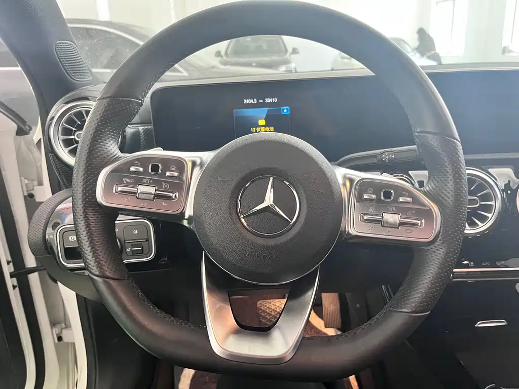 Mercedes-Benz A-Class 2023 — фото 5