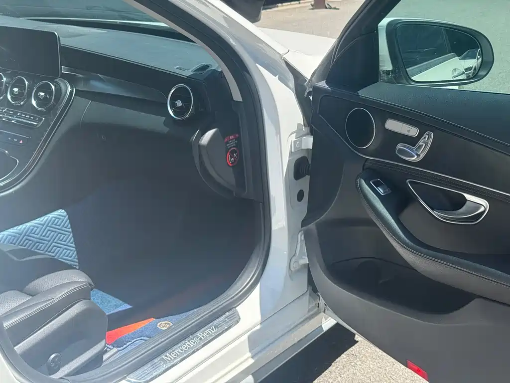 Mercedes-Benz C-Class 2020 — фото 21