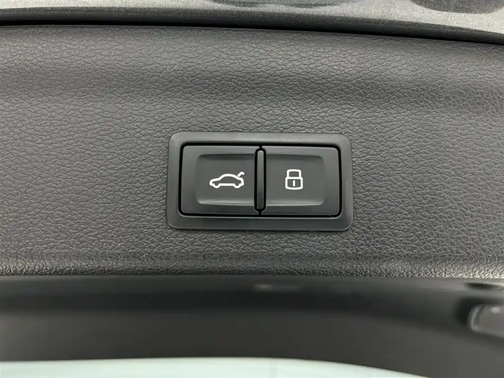 Audi Q3 2021 — фото 14
