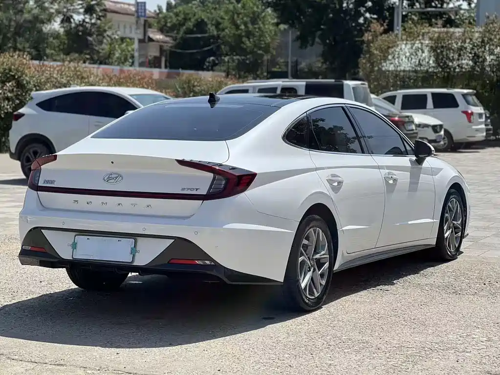 Hyundai Sonata 2022 — фото 10