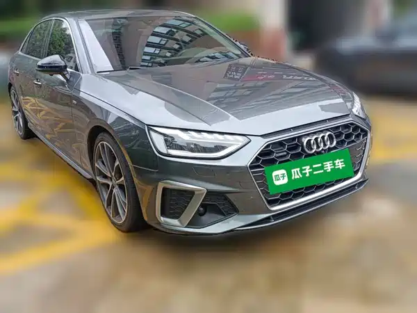 Audi A4L 2021