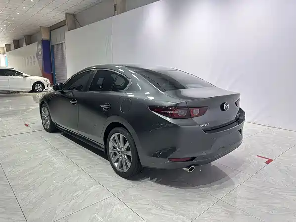 Mazda 3 Axela 2022