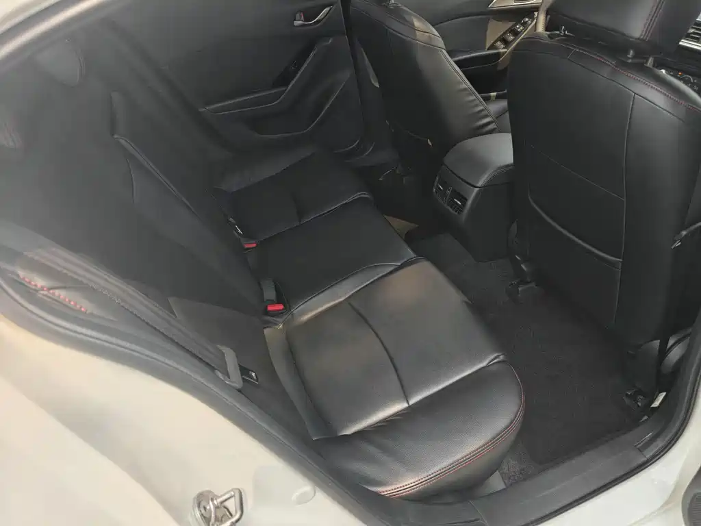 Mazda 3 Angkesela 2018 — фото 13