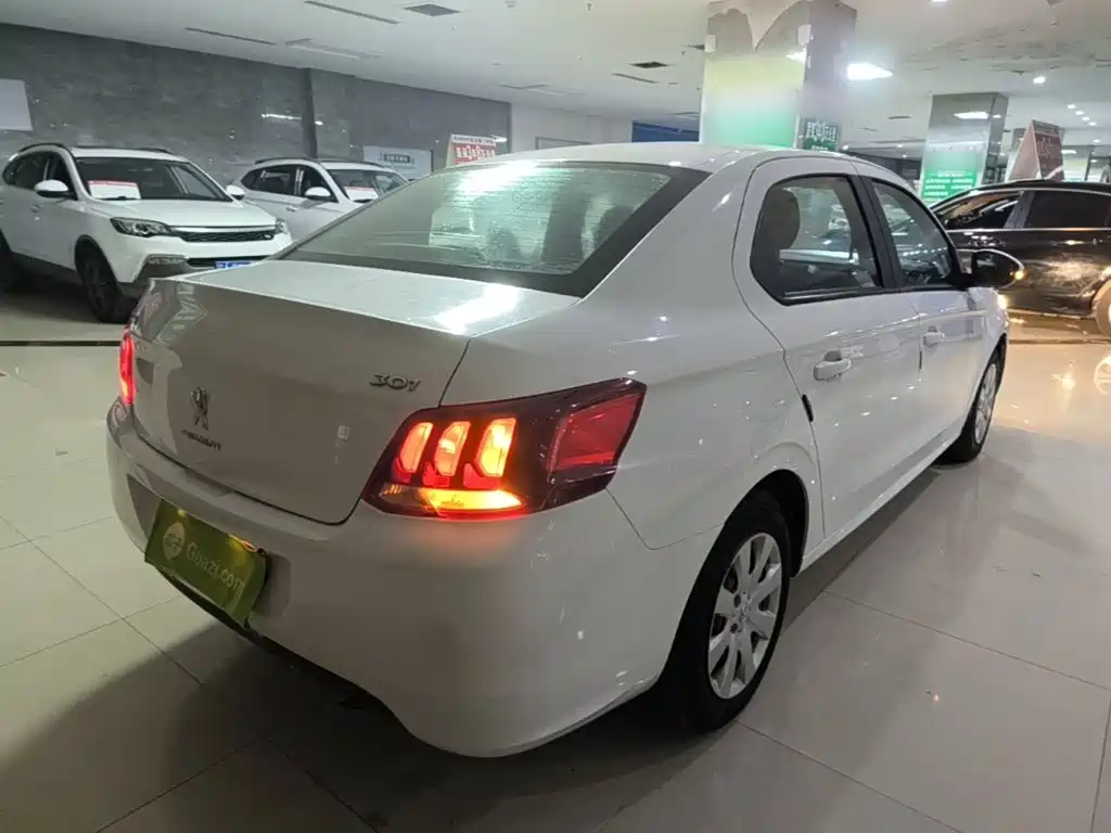 Peugeot 301 2018