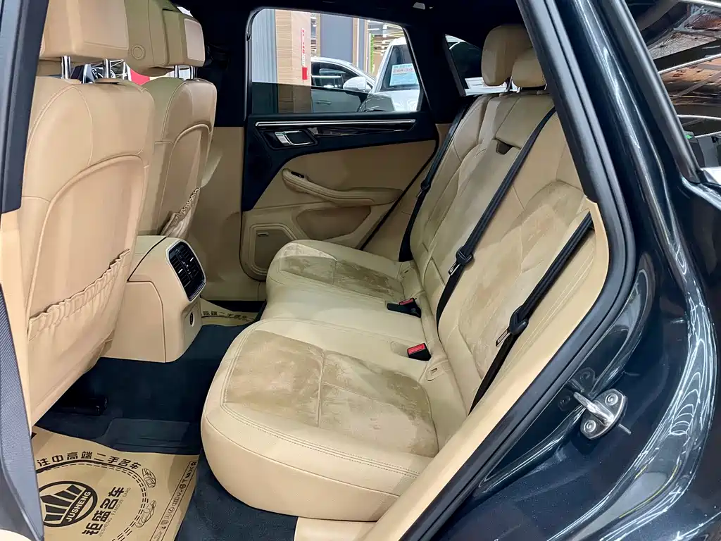 Porsche Macan 2018 — фото 10
