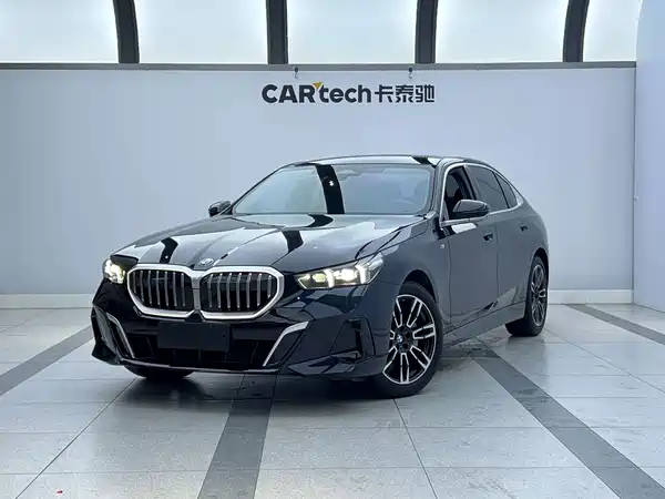 BMW 5 Series 2025