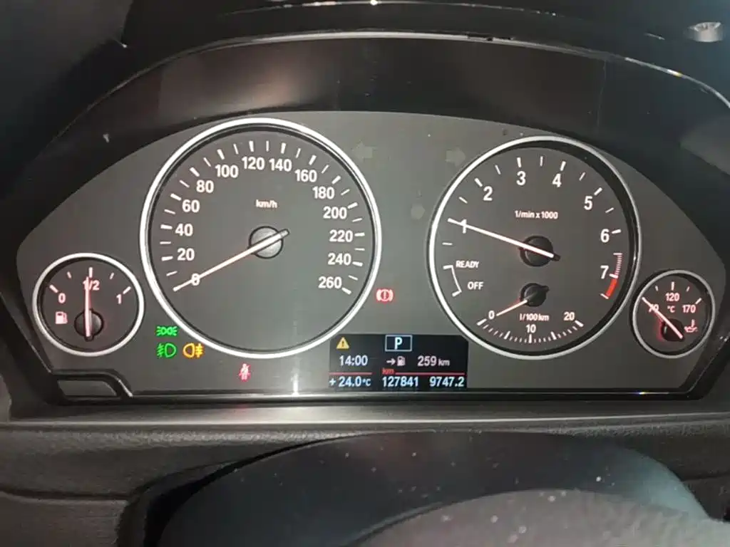 BMW 3 Series 2014 — фото 12