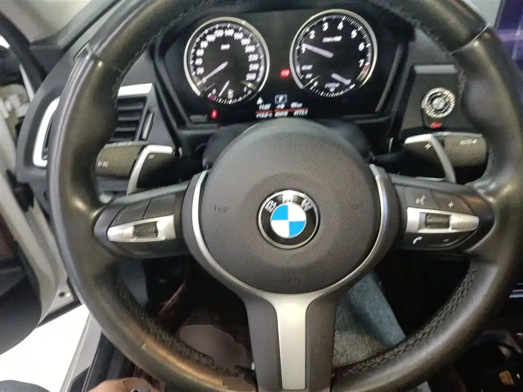 BMW 1 Series 2020 — фото 11
