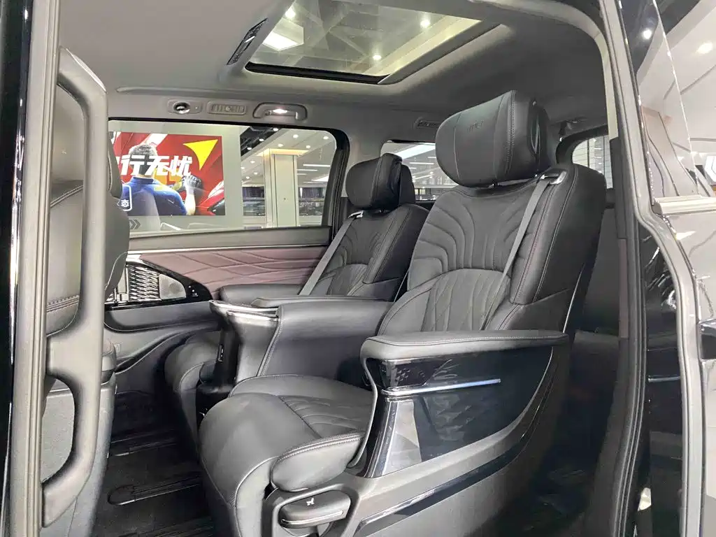 GAC Trumpchi M8 2025 — фото 16