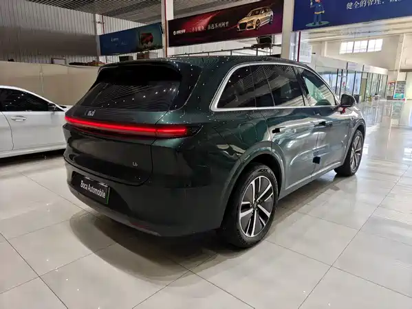 Li Auto L6 2025
