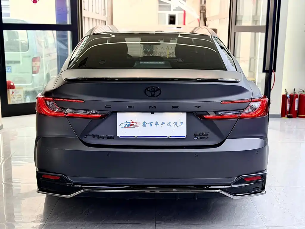 Toyota Camry 2025 — фото 9