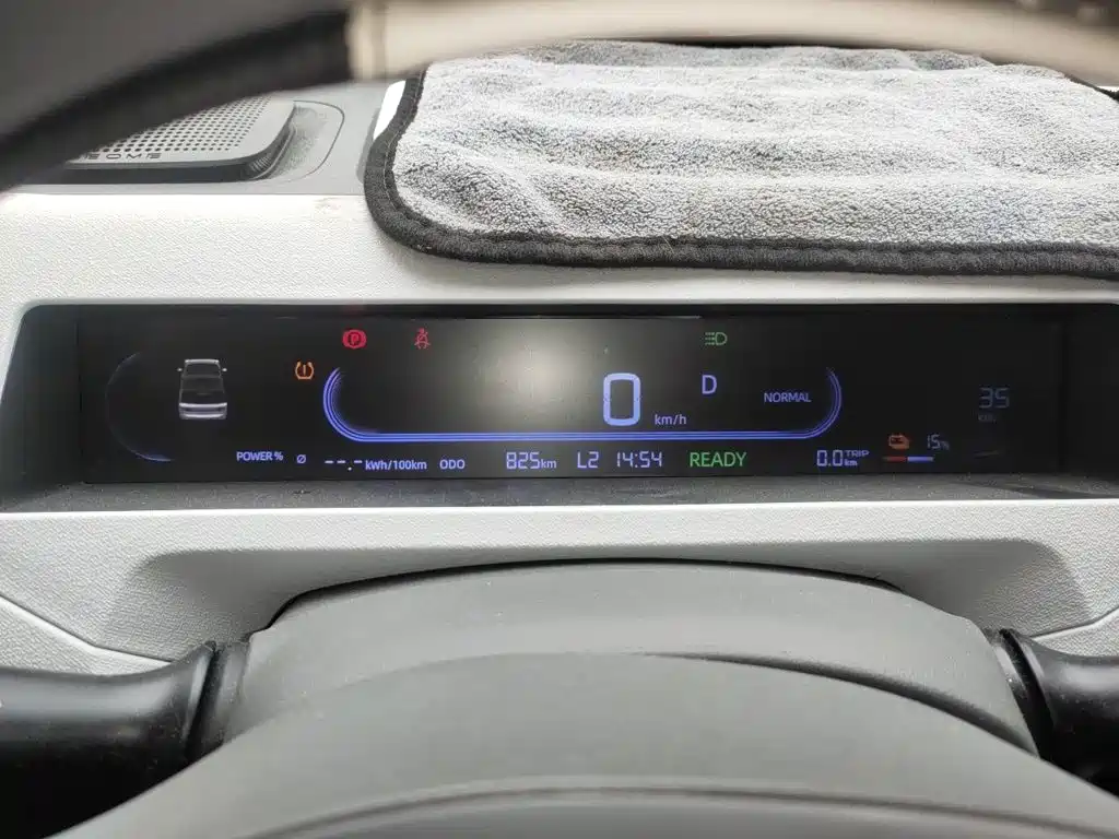 Geely Galaxy Panda 2023 — фото 12
