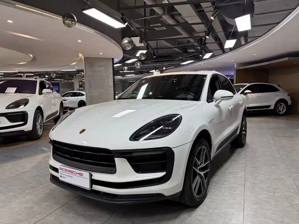 Porsche Macan 2023 — фото 1