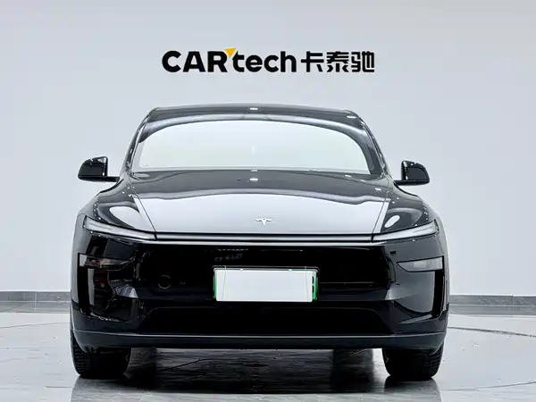 Tesla Model Y 2026