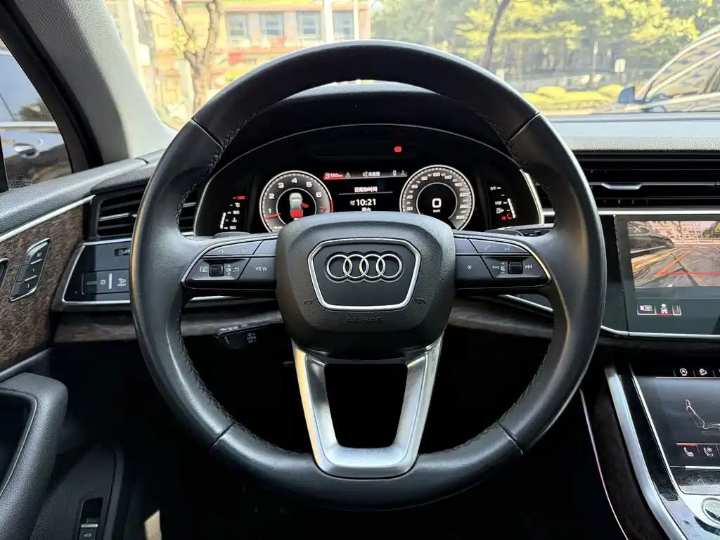 Audi Q7 2021 — фото 12