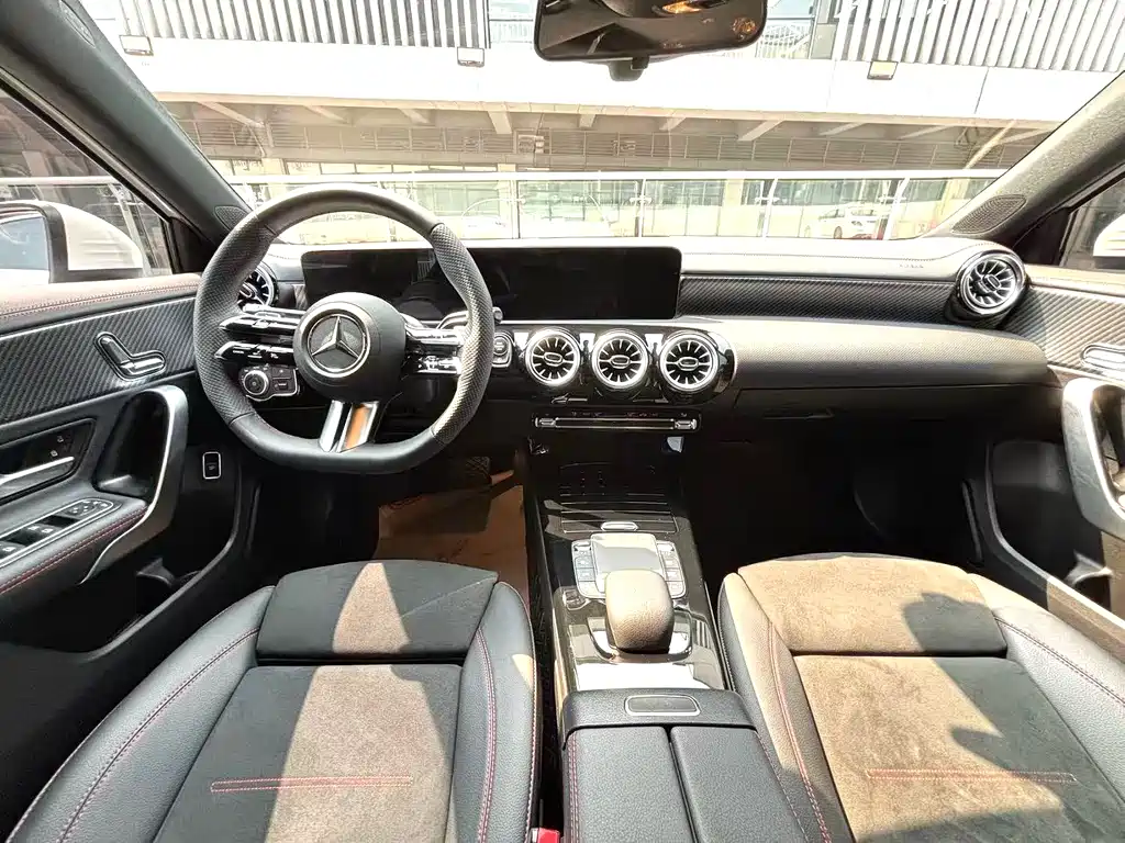 Mercedes-Benz A-Class 2023 — фото 8