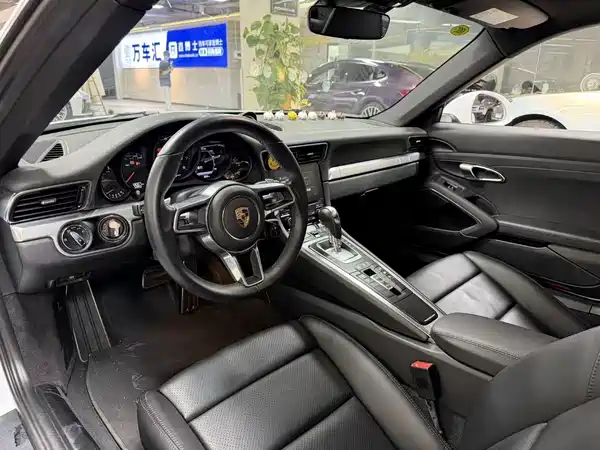 Porsche 911 2018